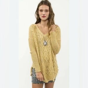 FREE PEOPLE Cross My Heart Yellow Loose Cable Knit Sweater Sz S Boho grunge fray